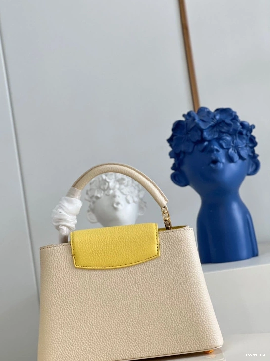 Cheap LOUIS VUITTON CAPUCINES BB 0724